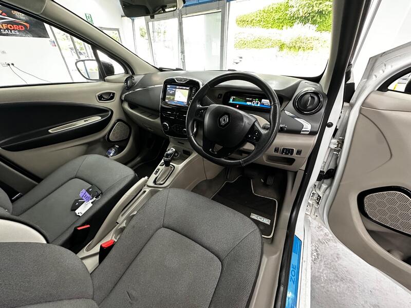 RENAULT ZOE