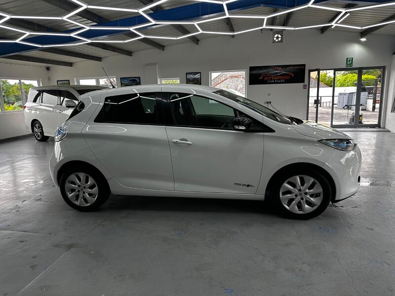RENAULT ZOE