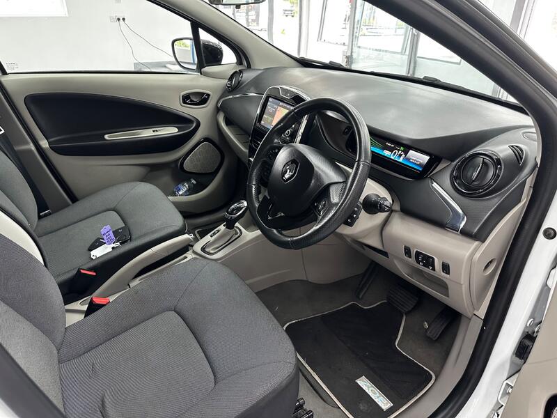 RENAULT ZOE